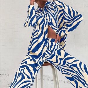 Blue and White Zebra Print Women's Set
